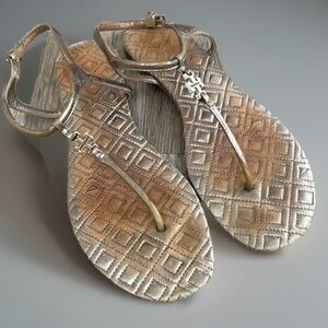 Tory Burch size 8 gold sandals